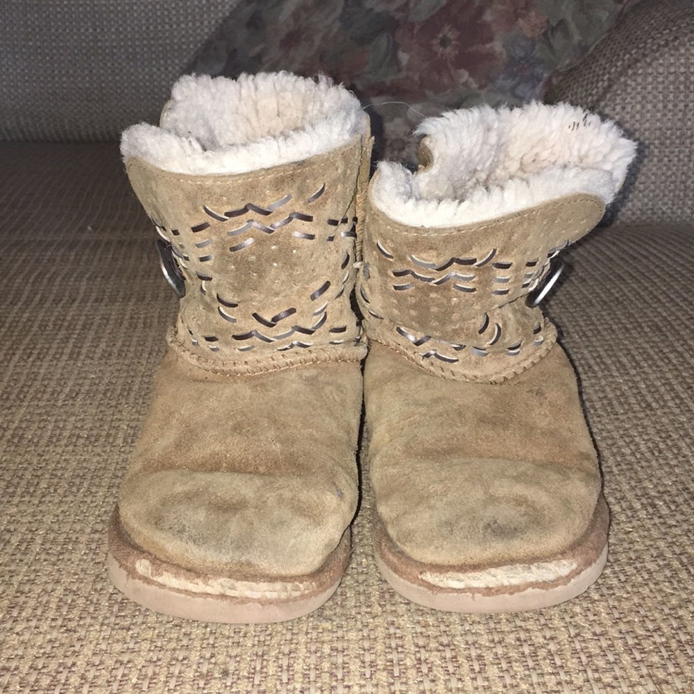 Kids UGGS - Picture 3 of 6